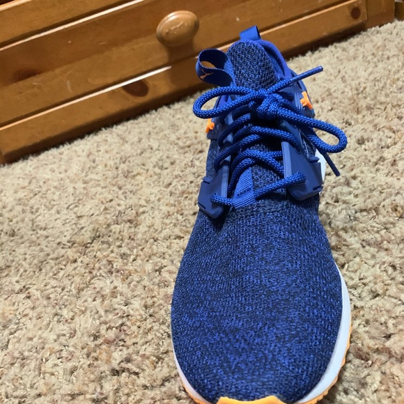 Puma shoes - Picture 4 of 8